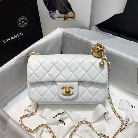 bolsa branca chanel|cheapest chanel bag 2020.